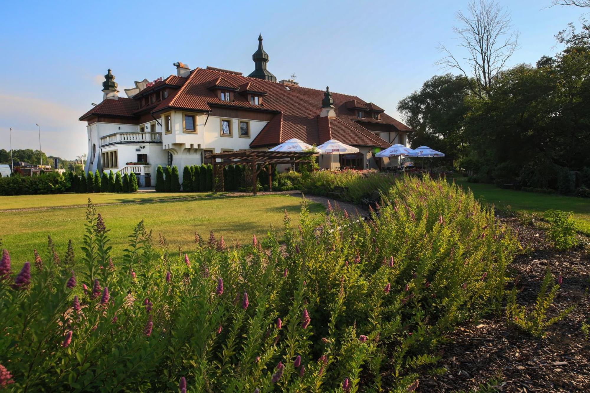 Hotel Kasztel Rzezawa Exterior foto